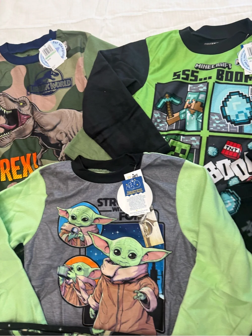 New boys Sz 8 Star Wars Baby Yoda Green & Gray Long-Sleeve Top bundle